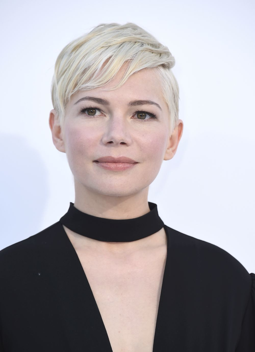 Short Side-Swept Visual Idea — Pixie 2027 for Oval Face