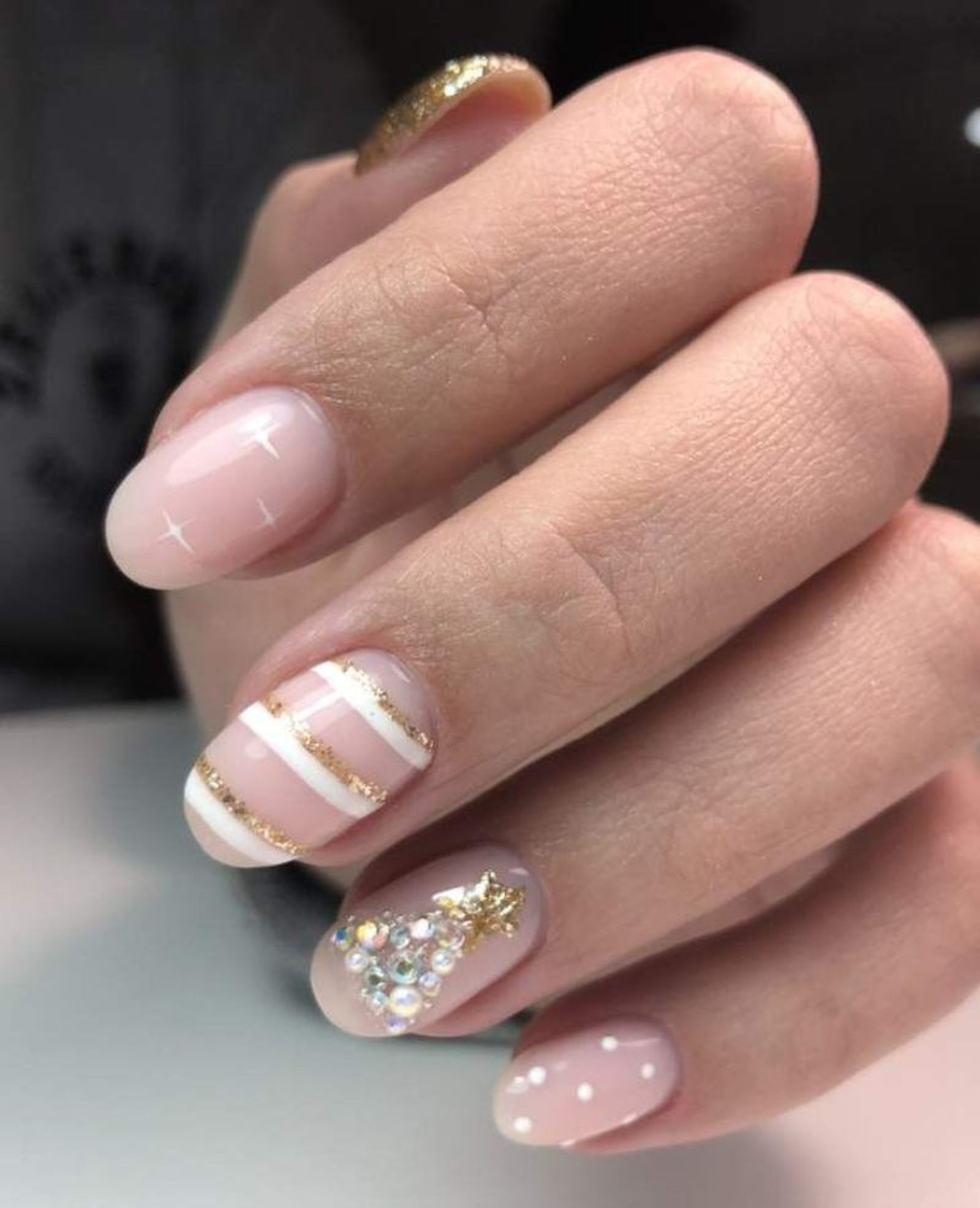 The Single Detail A Reader Notices First Visual Idea The Single Detail A Reader Notices First Visual Idea — Christmas Gel Nails 2026