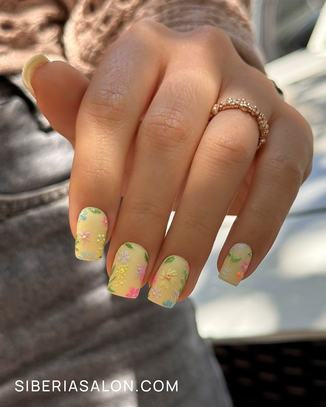 Matte Pale Yellow Floral Short Squares Matte Pale Yellow Floral Short Squares — Spring Press On Nails 2027