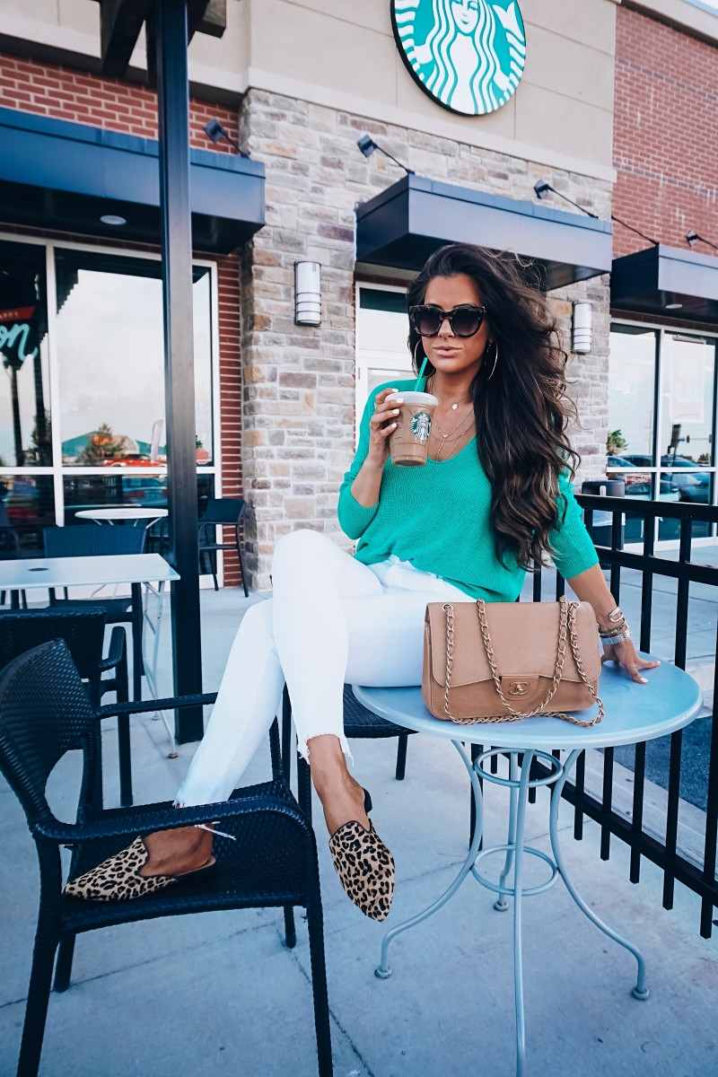 Vibrant Casual: Green Sweater with White Jeans for Anniversary Vibrant Casual: Green Sweater with White Jeans for Anniversary — Anniversary Outfits 2027
