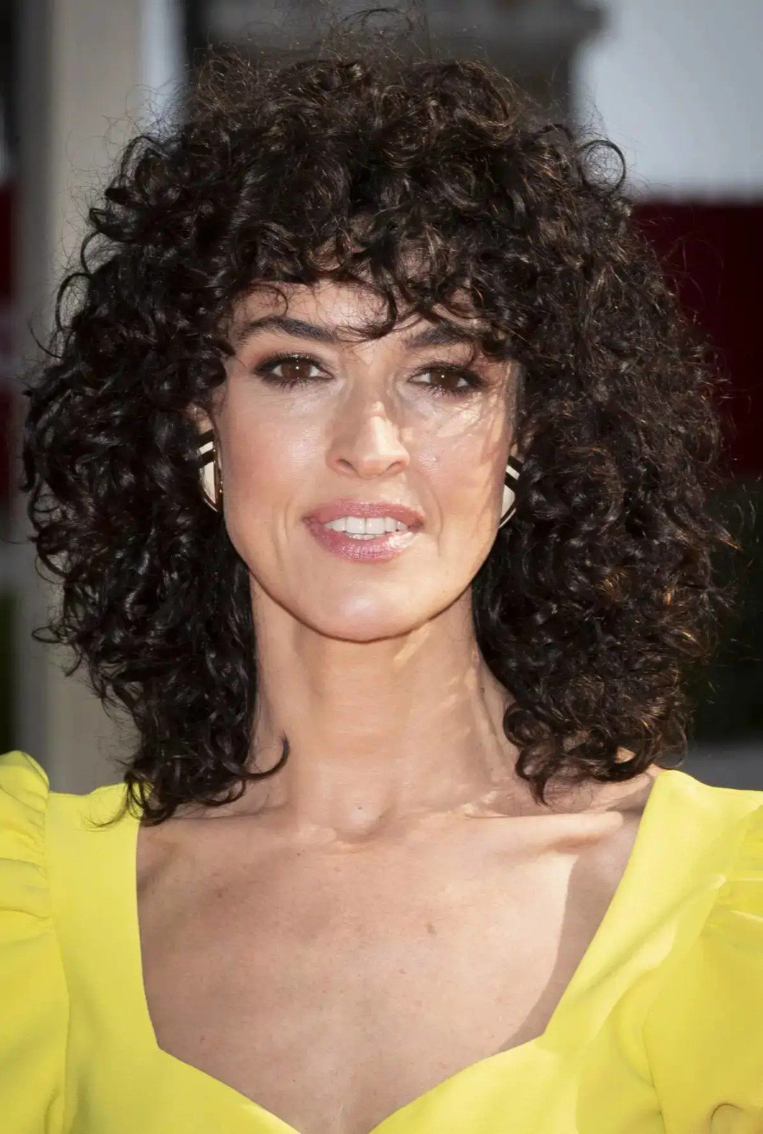 Collarbone Dark Brown Curly Lob Collarbone Dark Brown Curly Lob — Medium Haircuts 2027