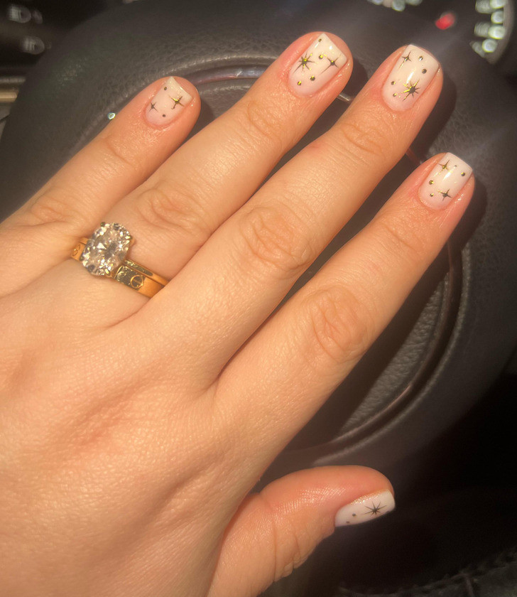 One Hand Close-Up Visual Idea One Hand Close-Up Visual Idea — Engagement Nails 2027