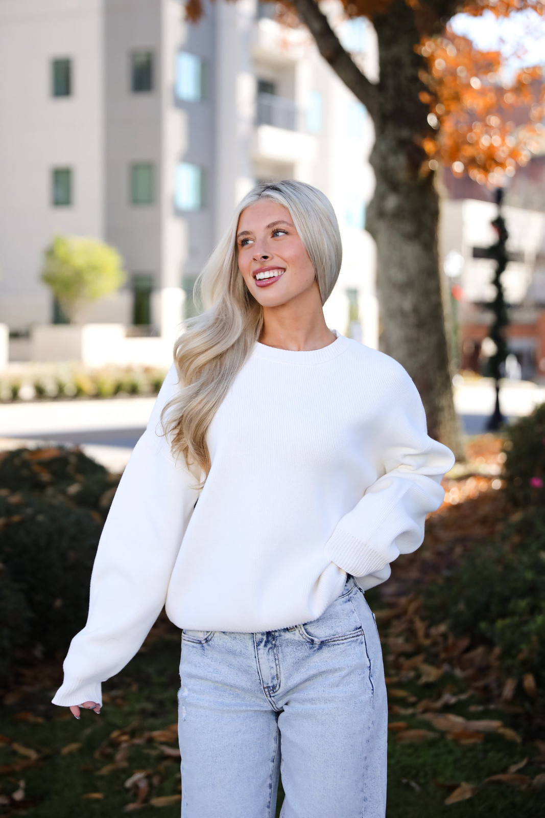 White Oversized Sweater with Relaxed-Fit Jeans White Oversized Sweater with Relaxed-Fit Jeans — Oversized Sweater Outfits 2027