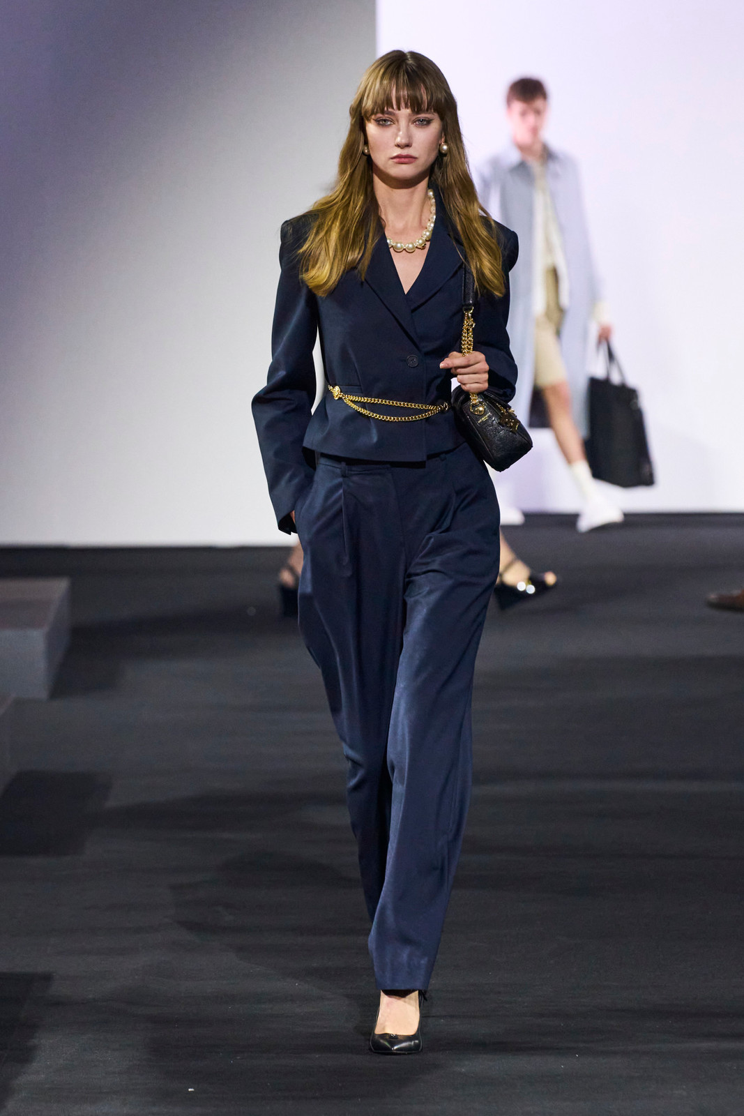 Cropped Navy Blazer with Wide-Leg Trousers and Gold Belt Cropped Navy Blazer with Wide-Leg Trousers and Gold Belt — Winter Navy Outfits 2027