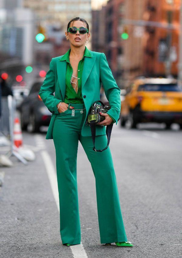 Monochromatic Green Suit for a Bold Business Casual Statement Monochromatic Green Suit for a Bold Business Casual Statement — Clean Girl Outfits 2027