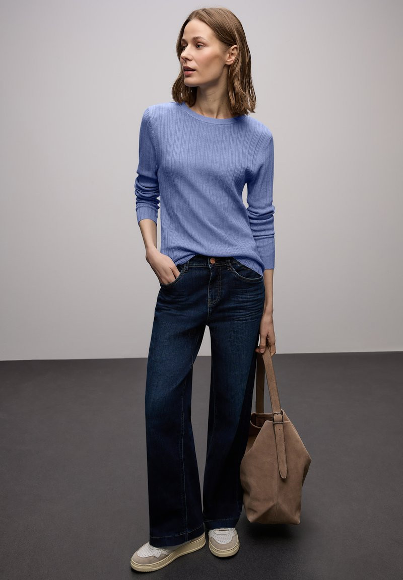 Light Blue Ribbed Sweater with Dark Wash Wide Leg Jeans Light Blue Ribbed Sweater with Dark Wash Wide Leg Jeans — Sweater and Jeans Outfits 2027