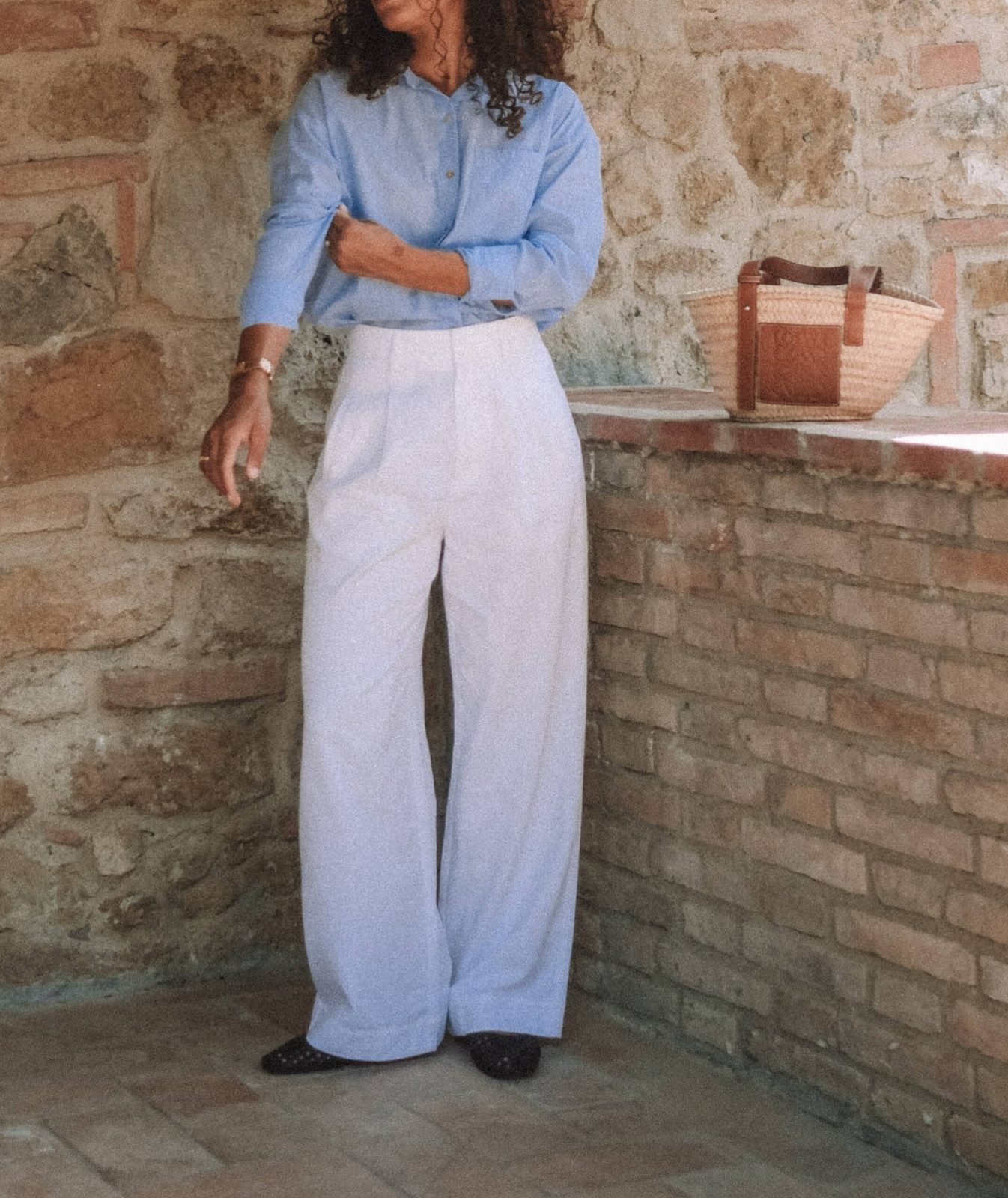 Light Blue Shirt with White Wide-Leg Trousers and Woven Flats Light Blue Shirt with White Wide-Leg Trousers and Woven Flats — Presentation Outfits 2027