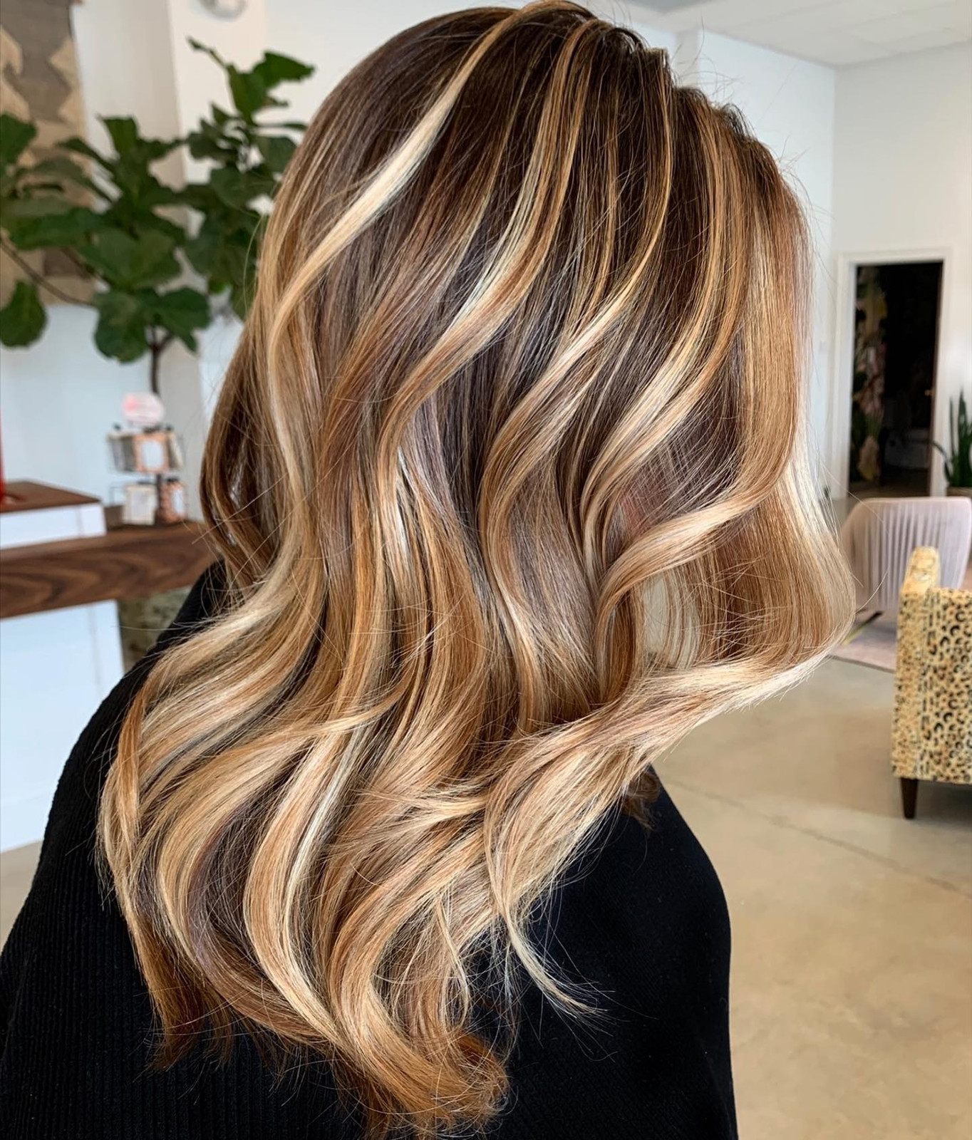 Wavy Thick Visual Idea — Golden Blonde 2027