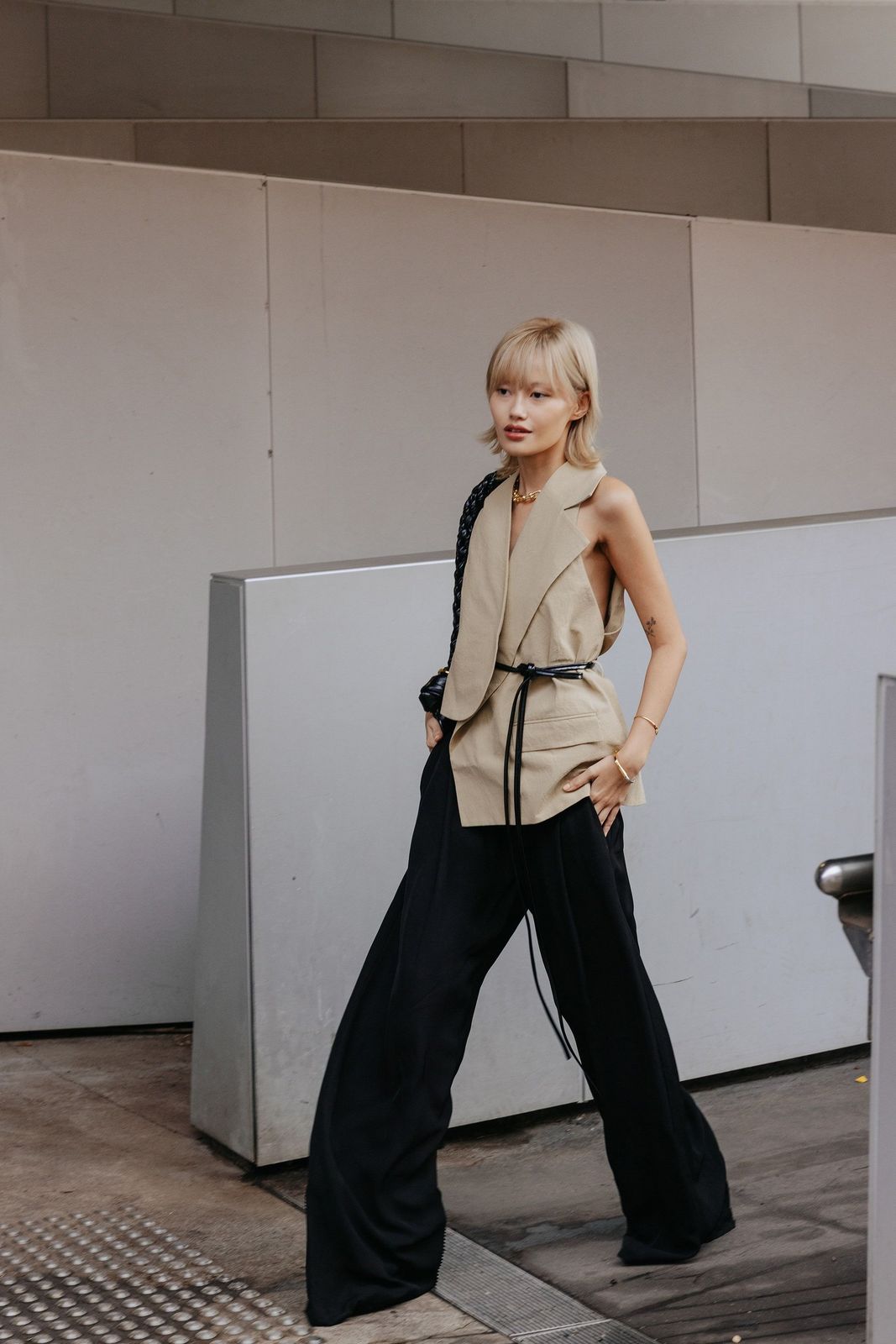 Beige Sleeveless Blazer with Black Belt Beige Sleeveless Blazer with Black Belt — Vest Outfits 2027