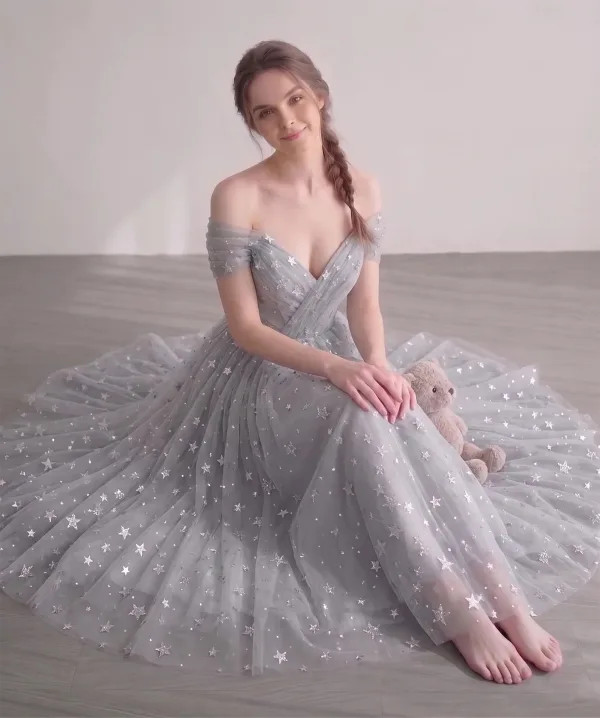 Chic Grey Tea-Length Dress with All-Over Stars Chic Grey Tea-Length Dress with All-Over Stars — Sweet 16 Dresses 2027