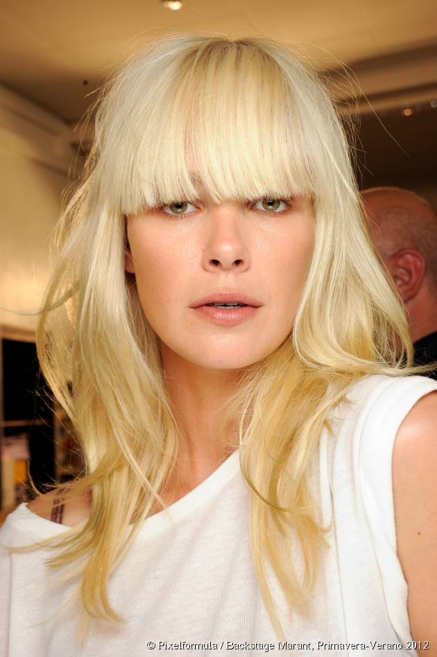 Shoulder Visual Idea — Bold Bangs 2027