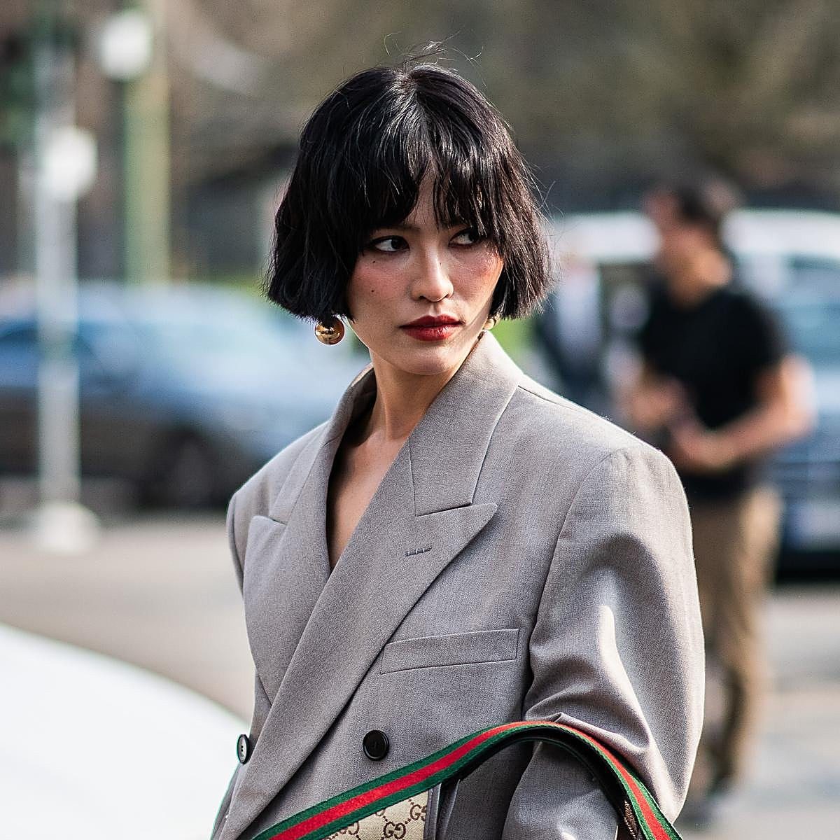 Chin Bob With Blunt Bangs Black — Bob Haircuts 2027