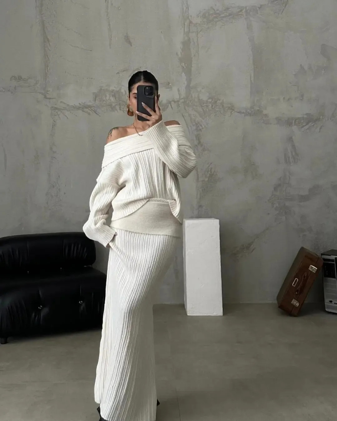 Off-the-Shoulder Knit Set for Cozy Chic Off-the-Shoulder Knit Set for Cozy Chic — Casual Thanksgiving Outfits 2026
