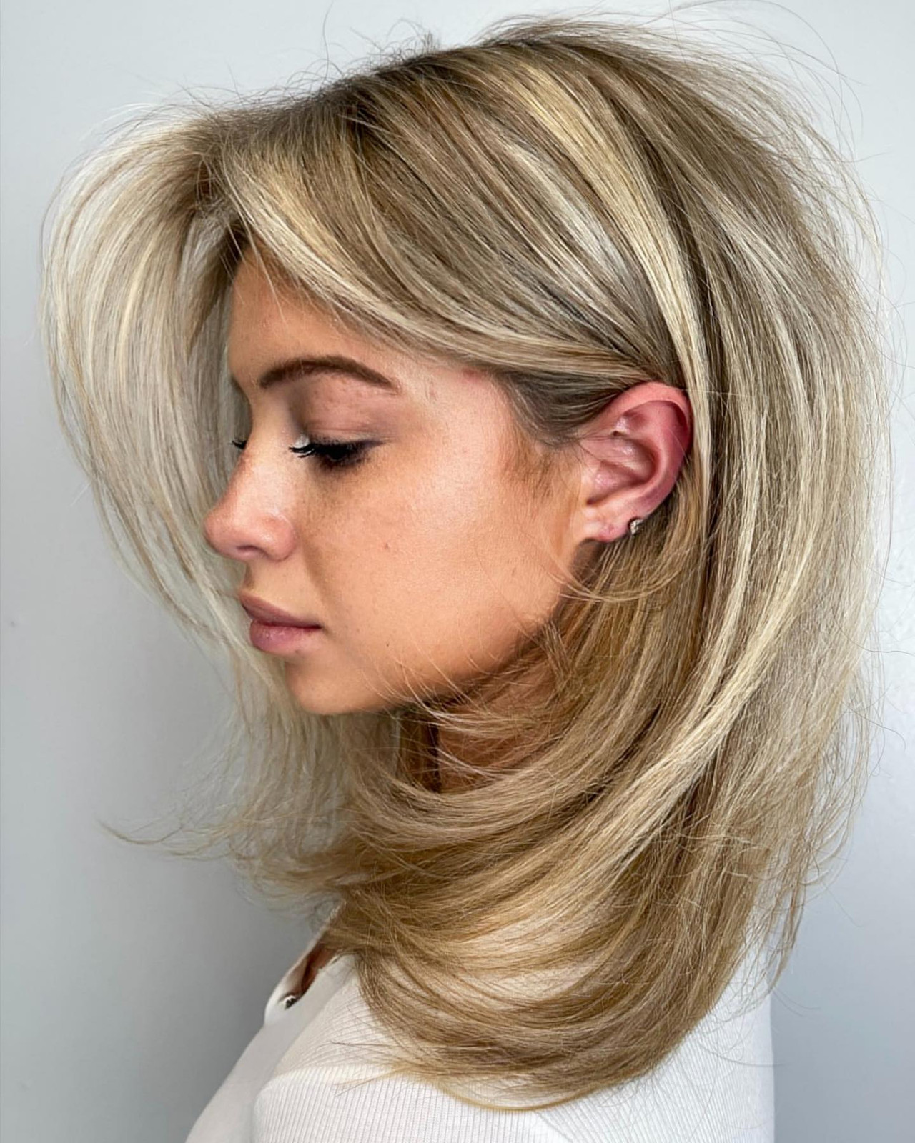 Voluminous Honey Blonde Layered Shag — Hairstyles 2027 for Thin Hair