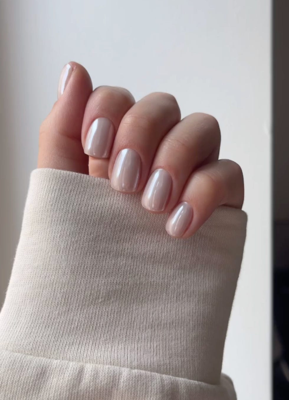 Pearlized Nude Nails Pearlized Nude Nails — Bright Summer Nails 2027