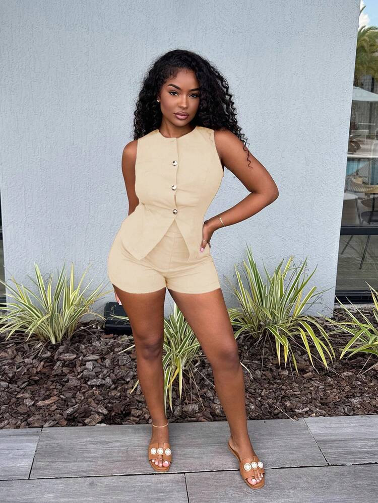 Pale Beige Linen Vest and Shorts Set with Flat Sandals Pale Beige Linen Vest and Shorts Set with Flat Sandals — Linen Shorts Outfits 2027