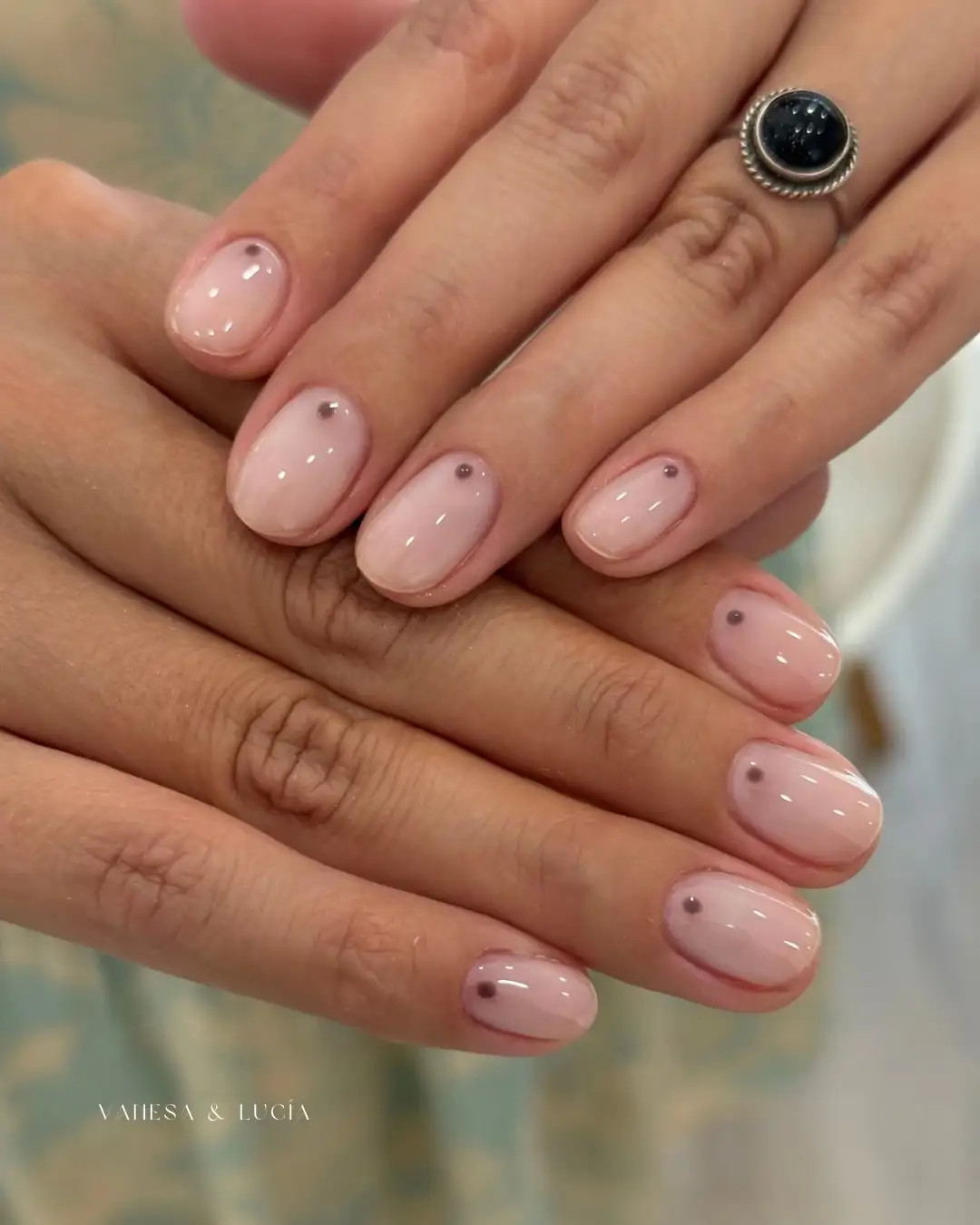 Dark Dot Cuticle Round Nails Dark Dot Cuticle Round Nails — Round Nails 2027