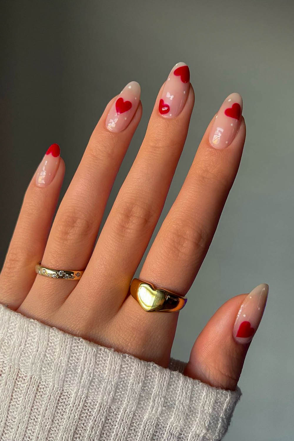 One Hand Close-Up Visual Idea One Hand Close-Up Visual Idea — Heart Nails 2027