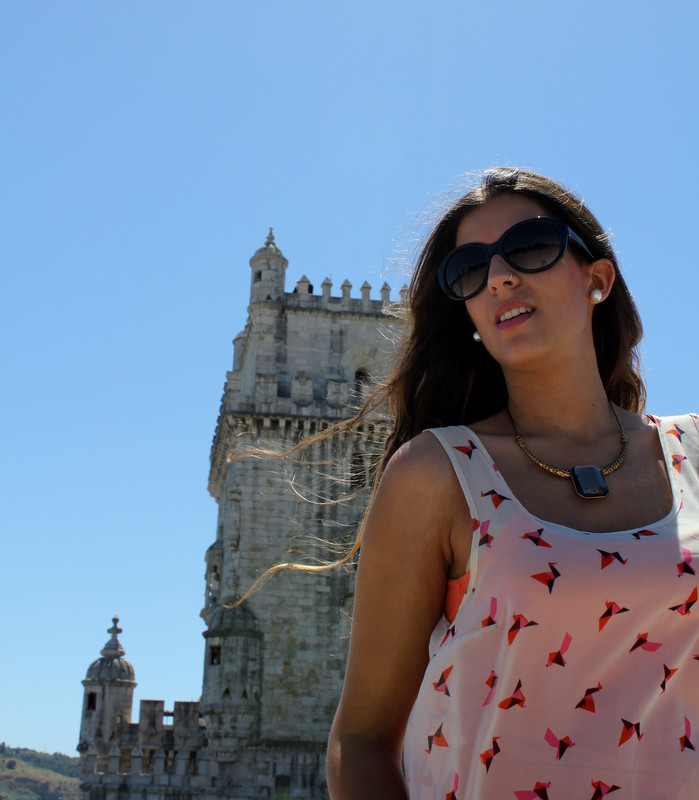 Sheer Geometric Top with Black Sunglasses Sheer Geometric Top with Black Sunglasses — Lisbon Outfits 2027