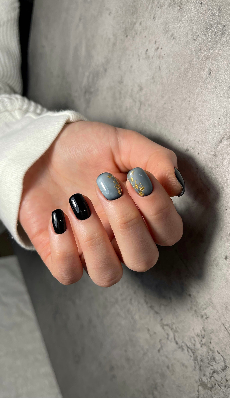 Gray with Gold Foil Black Accent Nails Gray with Gold Foil Black Accent Nails — Winter Gray Nails 2027