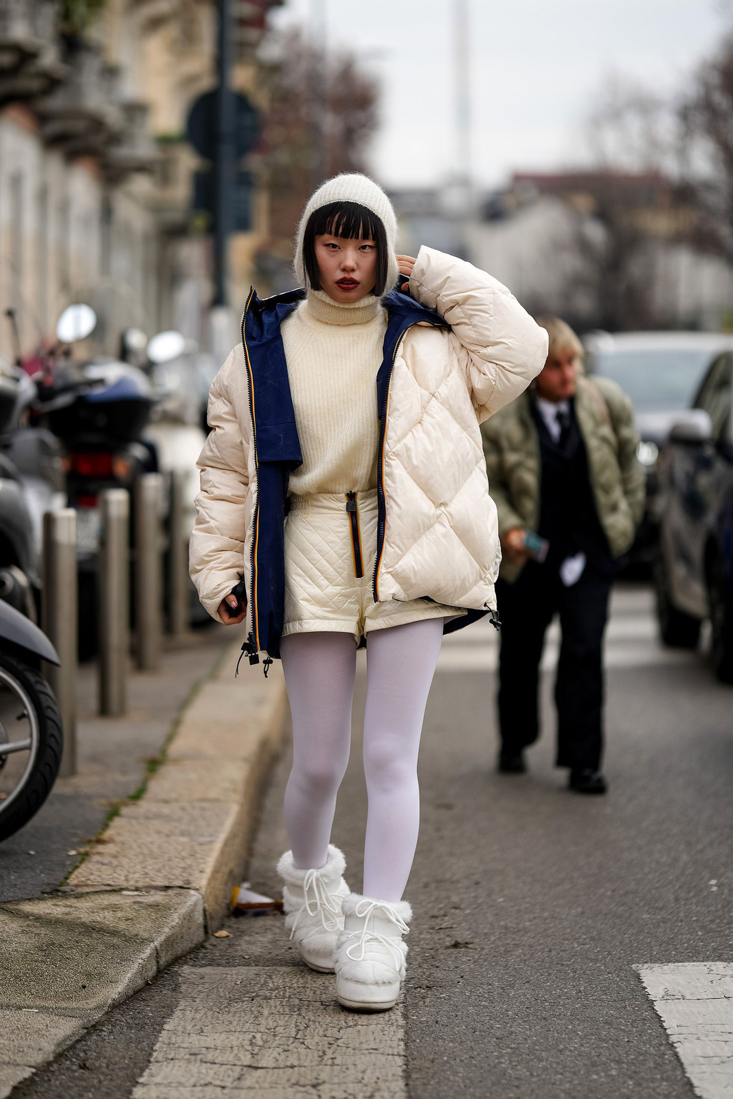 Cream Quilted Puffer and White Moon Boots for Winter Street Style Cream Quilted Puffer and White Moon Boots for Winter Street Style — Moon Boots Outfits 2027