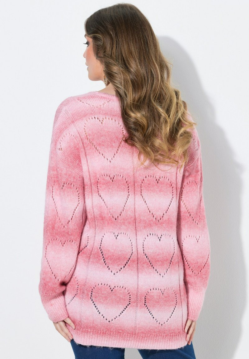 Oversized Pink Gradient Sweater with Heart Ajour Oversized Pink Gradient Sweater with Heart Ajour — Heart Outfits 2027