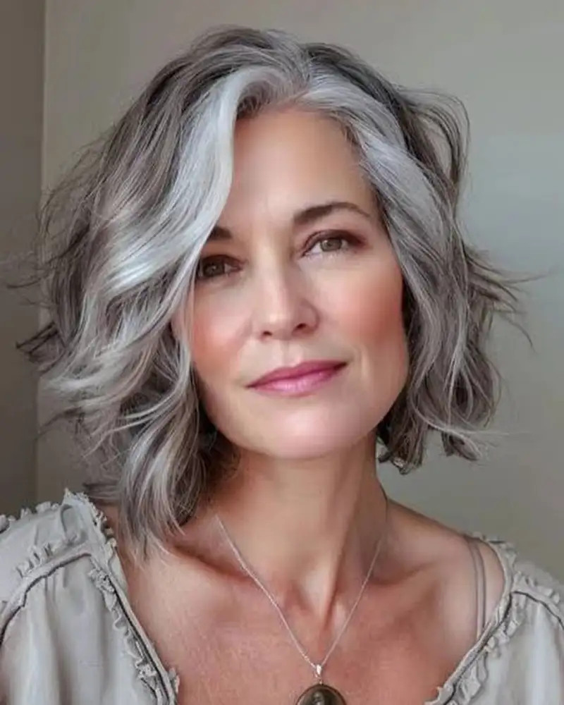 Collarbone Bob With Silver Highlights Collarbone Bob With Silver Highlights — Bob 2027 for Gray Hair
