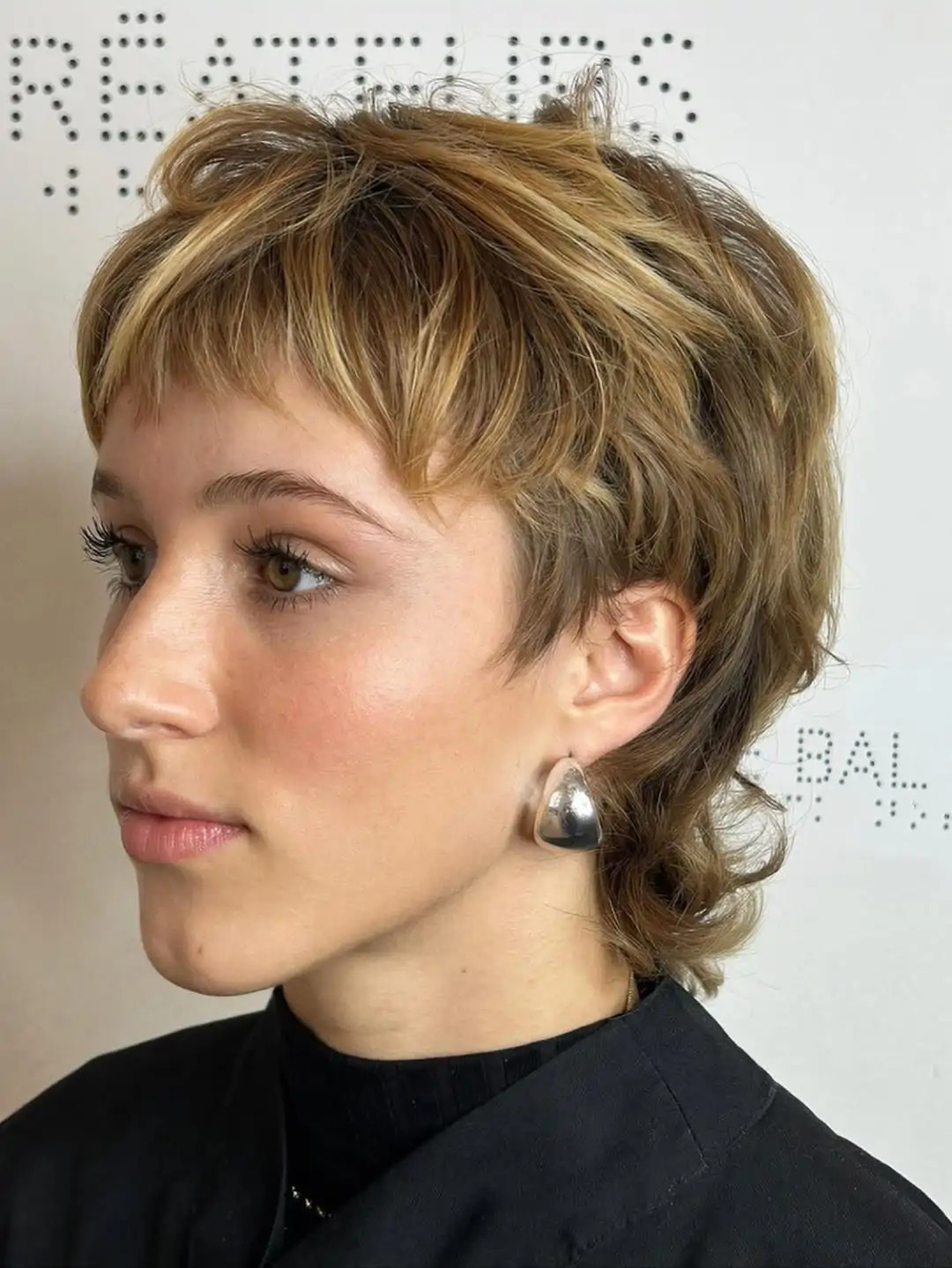 Textured Pixie Shag Collarbone Length — Pixie 2027 for Oval Face