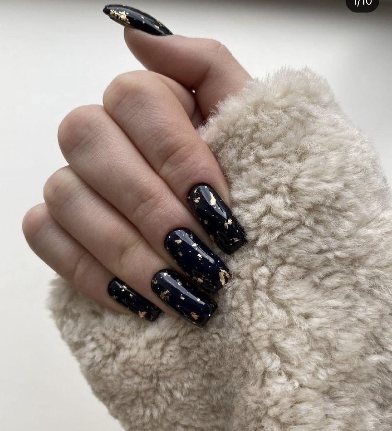 Gold Foil Flakes Visual Idea Gold Foil Flakes Visual Idea — Black Nails 2027