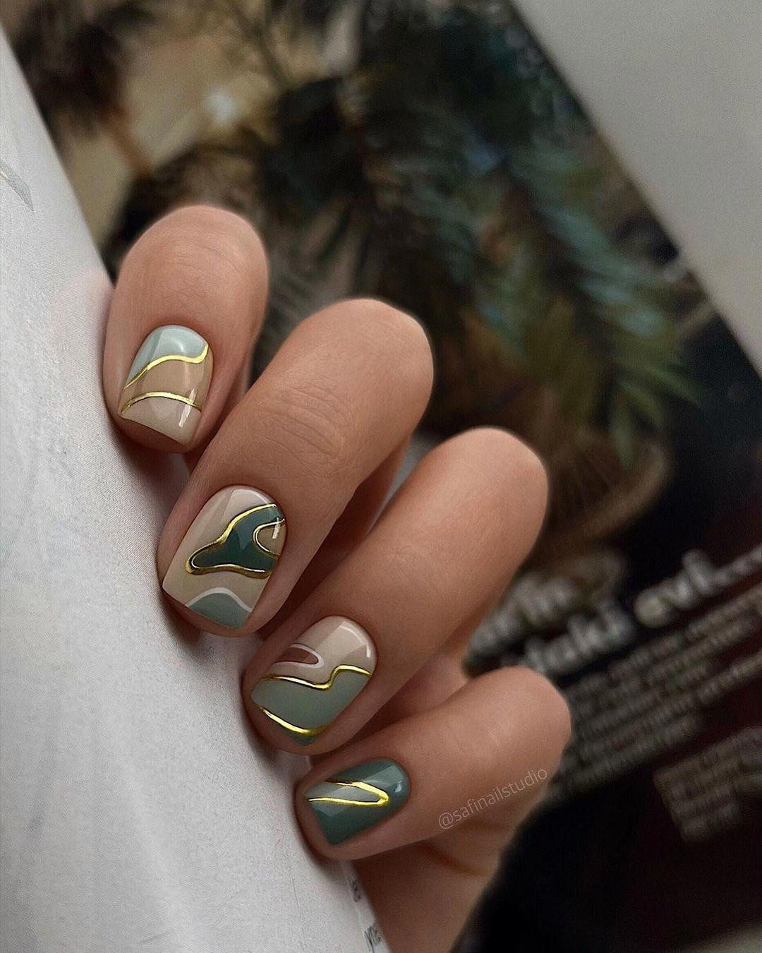 Short Square Nude Sage Green Gold Lines Short Square Nude Sage Green Gold Lines — Abstract Nails 2027