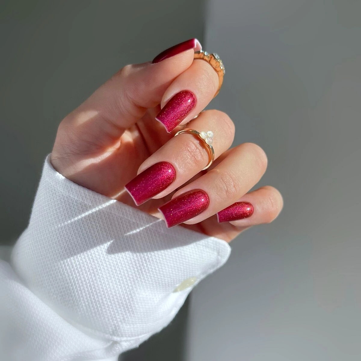 Visual Idea Visual Idea — Winter Red Nails 2027