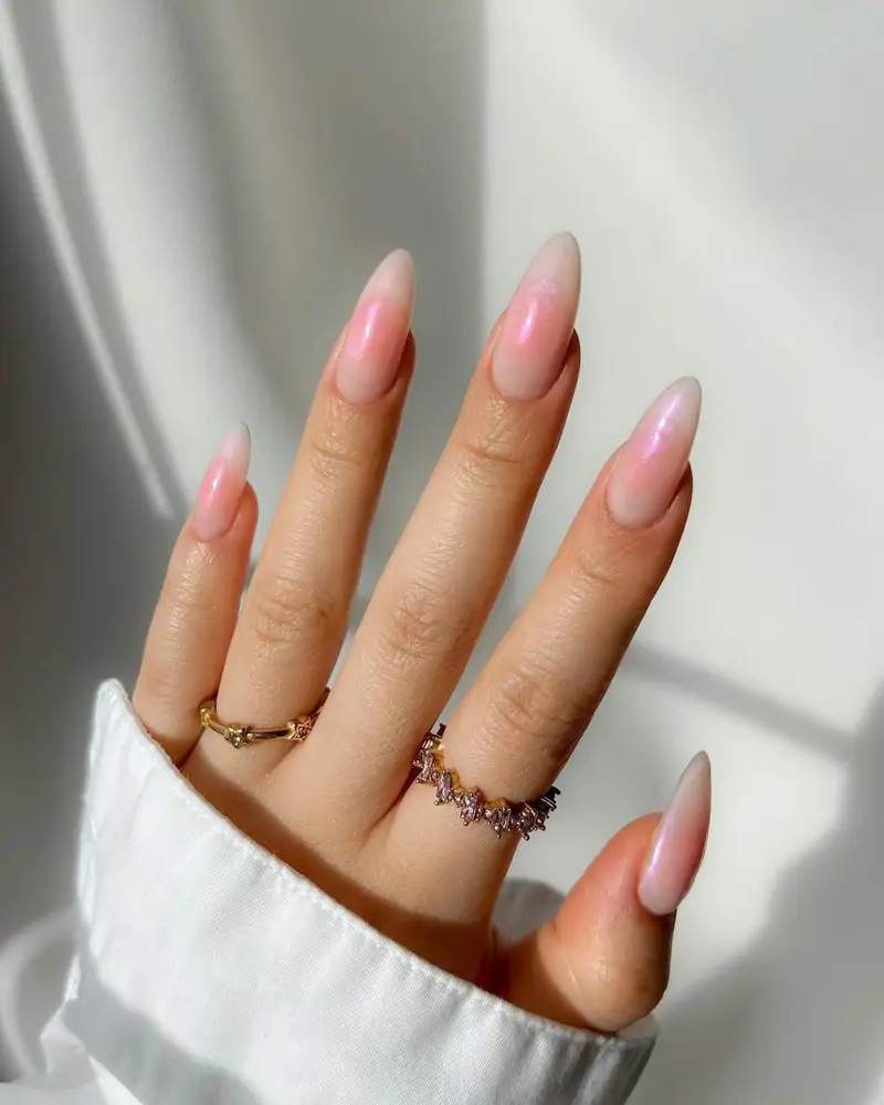 Iridescent Chrome Milky Pink Almonds Iridescent Chrome Milky Pink Almonds — Press On Nails 2027
