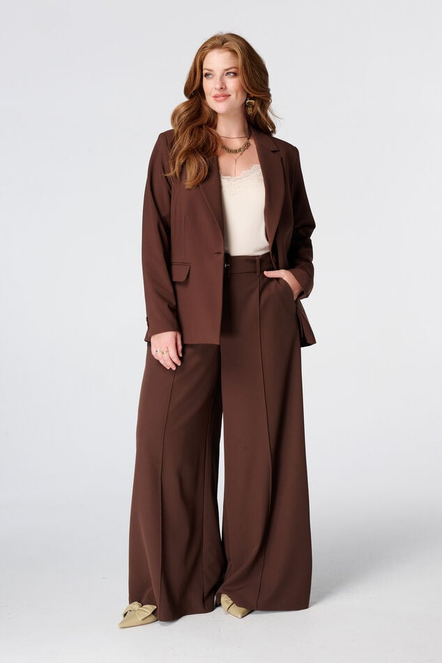 Brown Suit with Lace-Trim Top and Beige Heels — Fitted Blazer Outfits 2027
