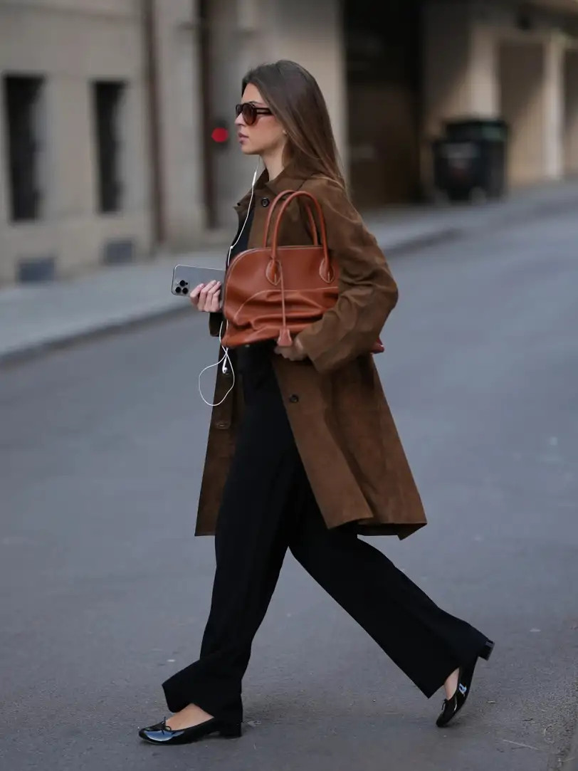 Presentation Business Black Oversized Wool-Blend Blazer and Wide-Leg Trousers Presentation Business Black Oversized Wool-Blend Blazer and Wide-Leg Trousers — Presentation Outfits 2027