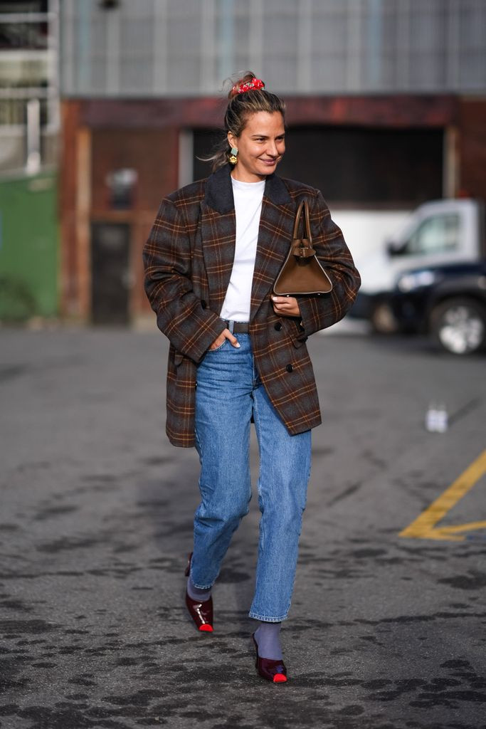 Oversized Plaid Blazer with Jeans and Red Block Heels Oversized Plaid Blazer with Jeans and Red Block Heels — Vintage Outfits 2027