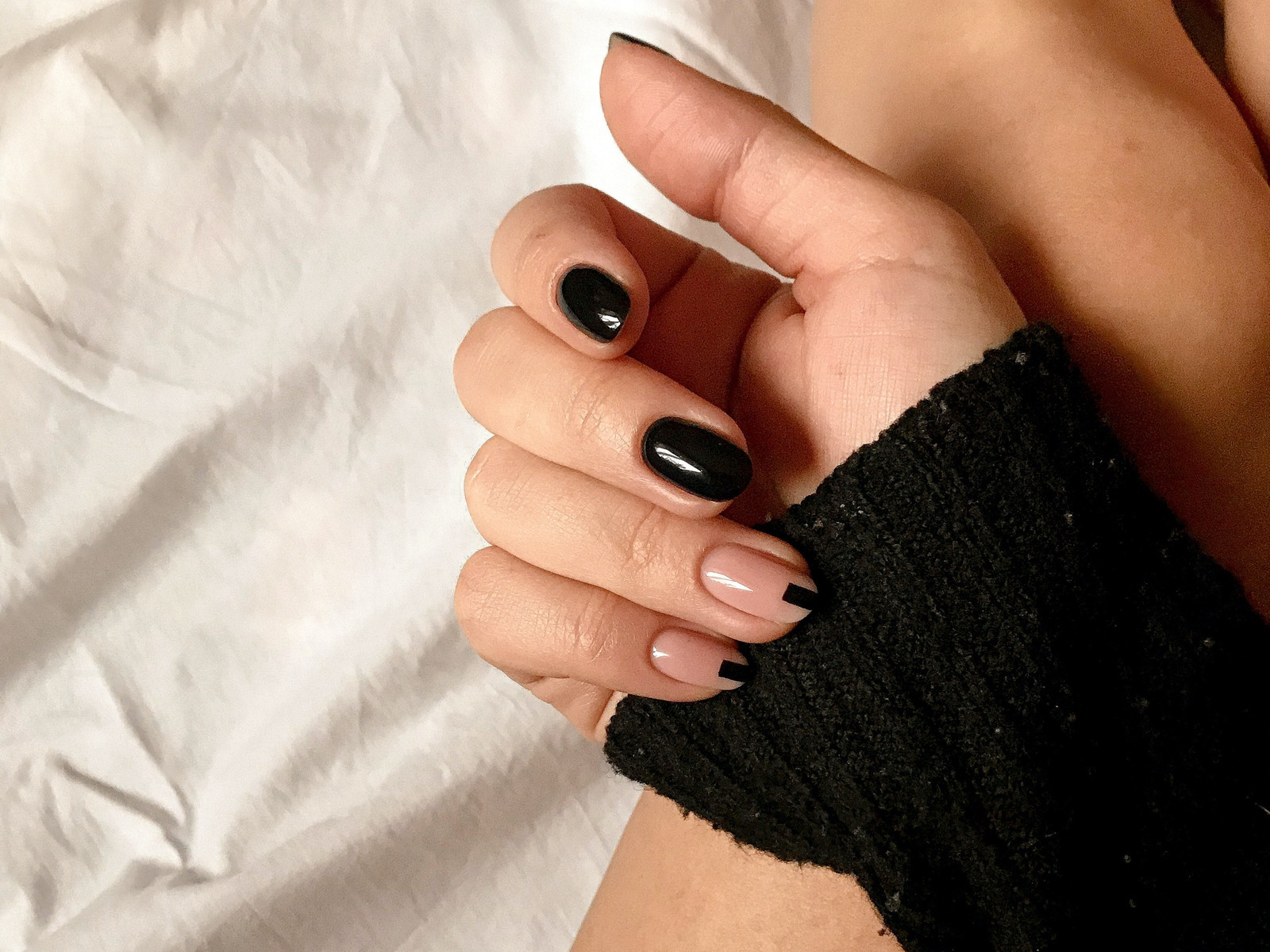 Geometric Color Block Design Visual Idea Geometric Color Block Design Visual Idea — Short Winter Nails 2027