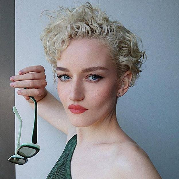 Platinum Blonde With Root Shadow Visual Idea Platinum Blonde With Root Shadow Visual Idea — Pixie 2027 for Wavy Hair