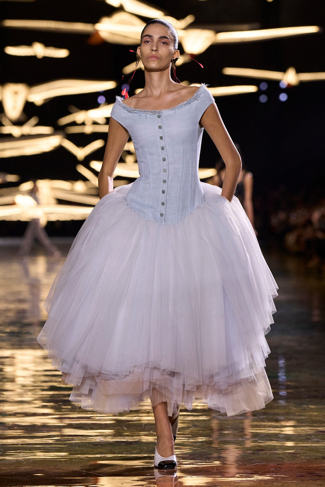 Denim Corset Top Meets Voluminous Tulle Skirt Denim Corset Top Meets Voluminous Tulle Skirt — Balletcore Outfits 2027