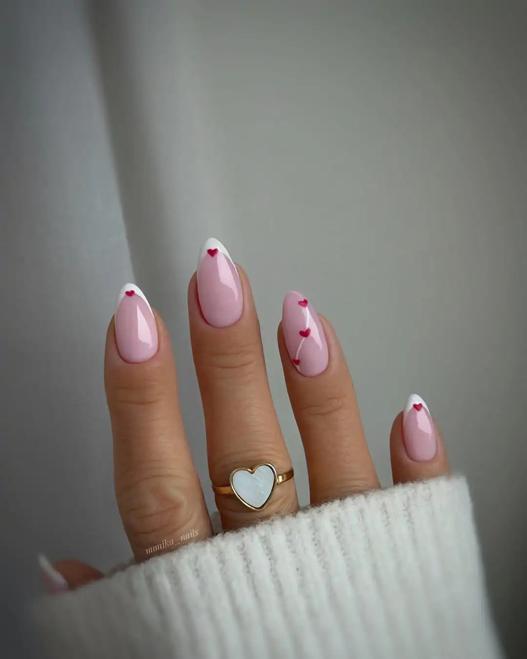 Short Oval Red Line Heart French Short Oval Red Line Heart French — Valentines French Tip Nails 2027