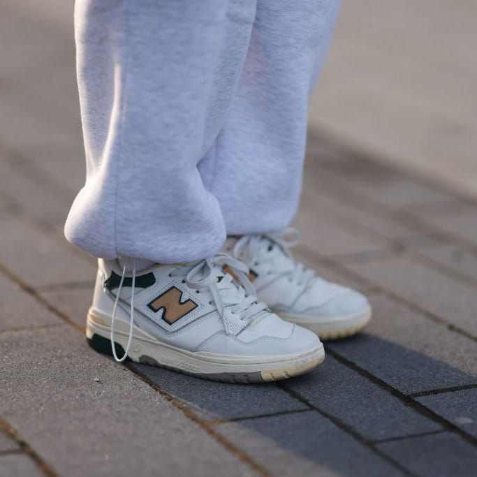 Chunky Sneakers and Sweatpants Focus Chunky Sneakers and Sweatpants Focus — New Balance Outfits 2027