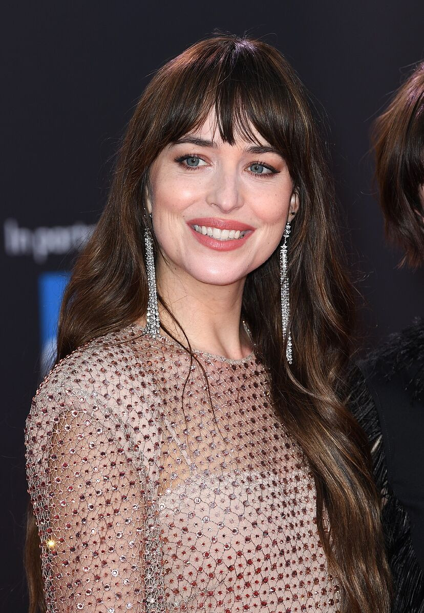 Wavy Blowout Visual Idea Wavy Blowout Visual Idea — Light Brown Hair 2027