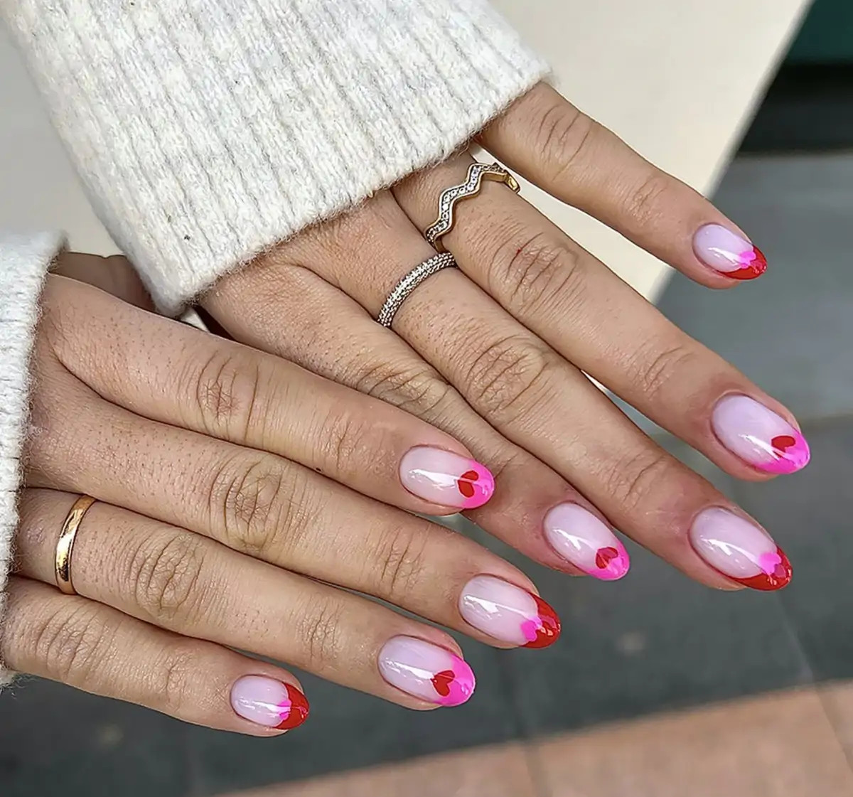 Both Hands Medium Shot Visual Idea Both Hands Medium Shot Visual Idea — Pink Valentines Nails 2027