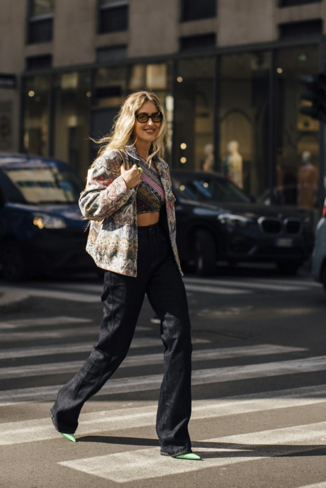 Dark Wash Flare Jeans with Printed Jacket and Neon Green Heels Dark Wash Flare Jeans with Printed Jacket and Neon Green Heels — Skinny Flare Pants Outfits 2027