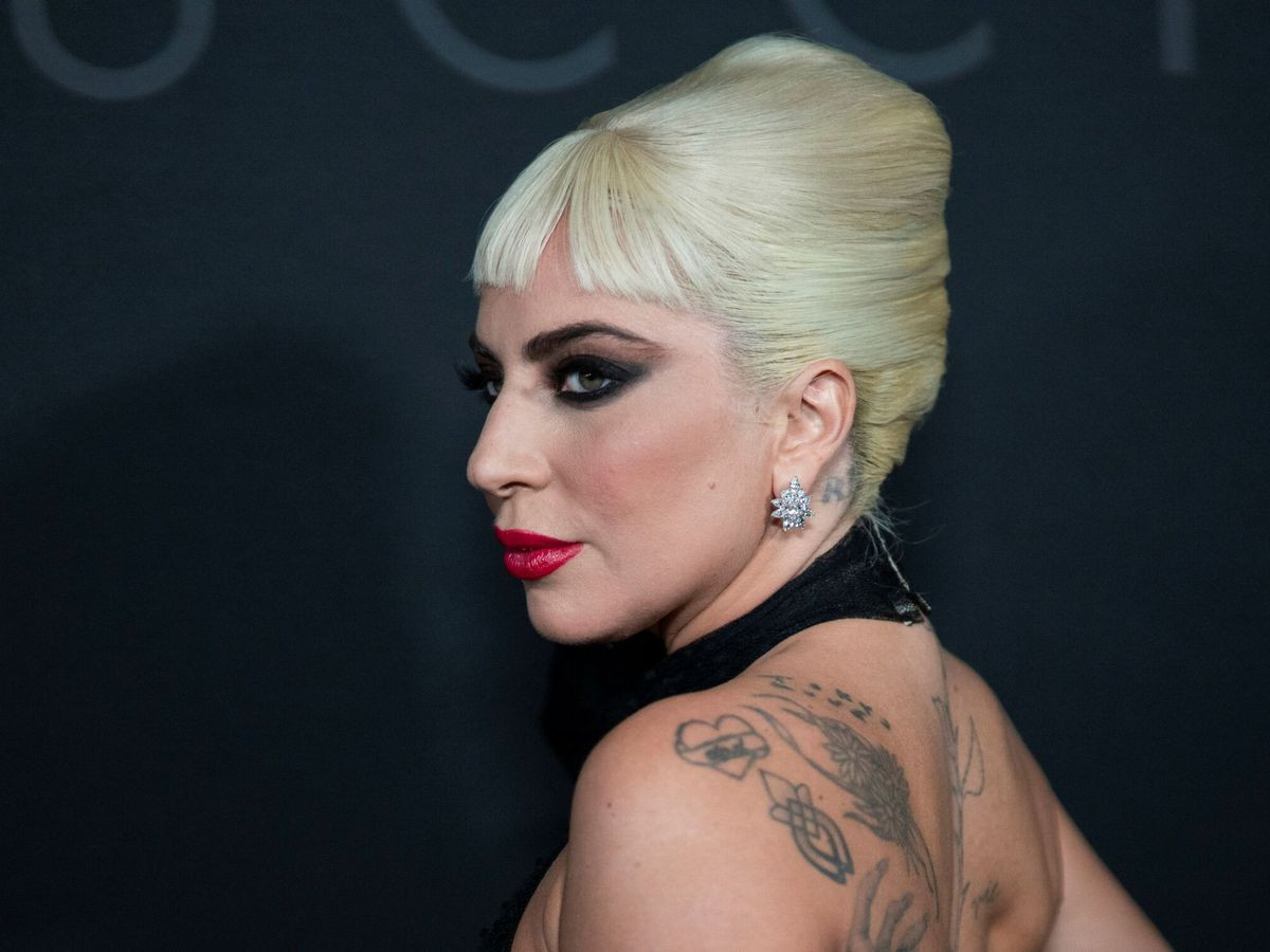 Platinum Blonde Updo With Blunt Baby Bangs Platinum Blonde Updo With Blunt Baby Bangs — Baby Bangs 2027