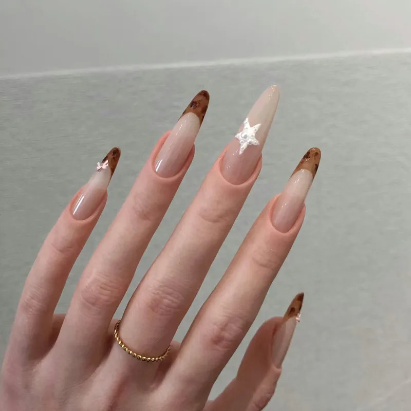 Visual Idea — Close-Up Take — Prom Press On Nails 2027