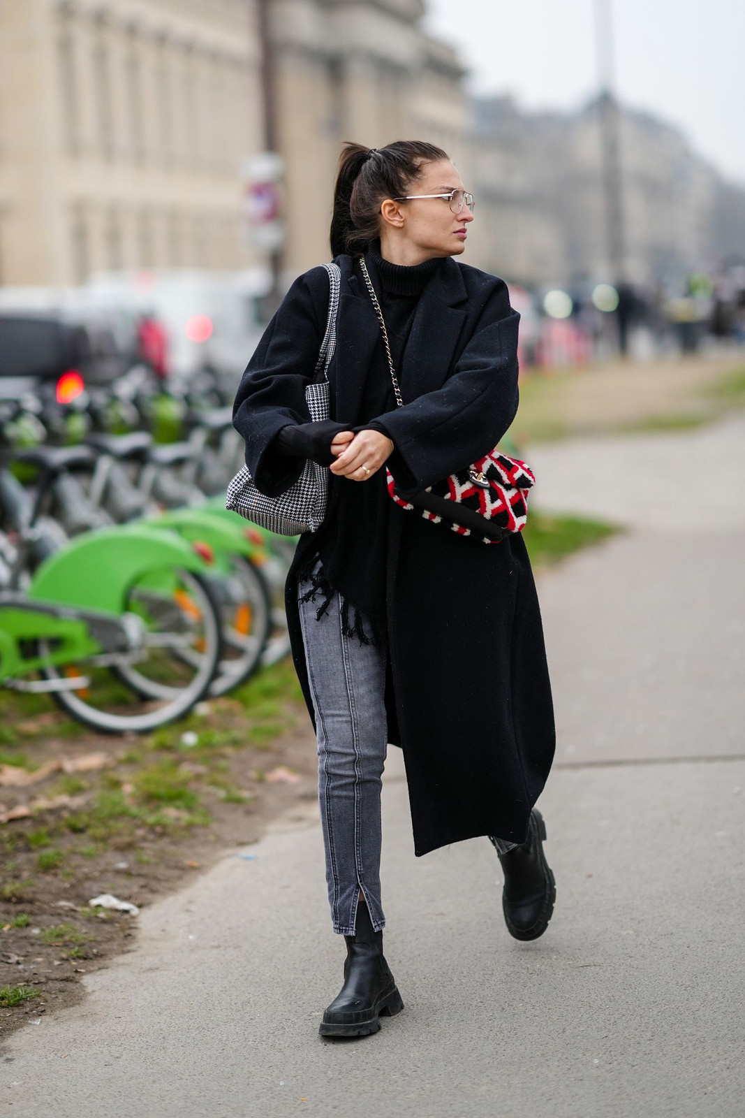 Bold Footwear with Grey Skinny Jeans and Platform Boots Bold Footwear with Grey Skinny Jeans and Platform Boots — Skinny Jeans Outfits 2027
