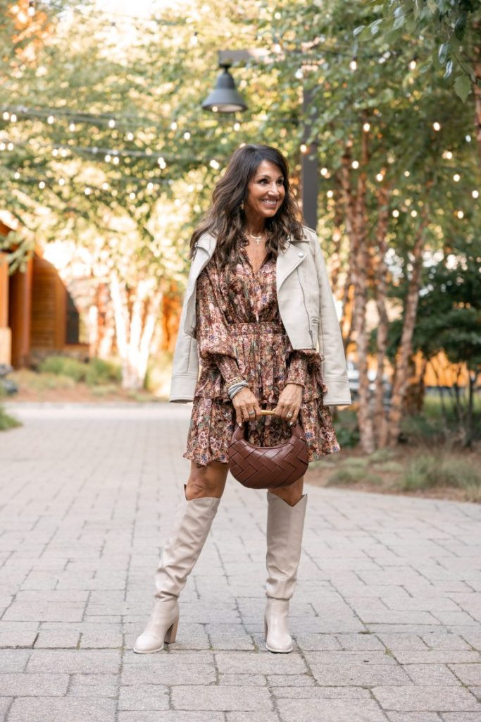 Floral Print Mini Dress and Beige Leather Jacket with Light Beige Knee-High Boots Floral Print Mini Dress and Beige Leather Jacket with Light Beige Knee-High Boots — Knee High Boots Outfits 2027