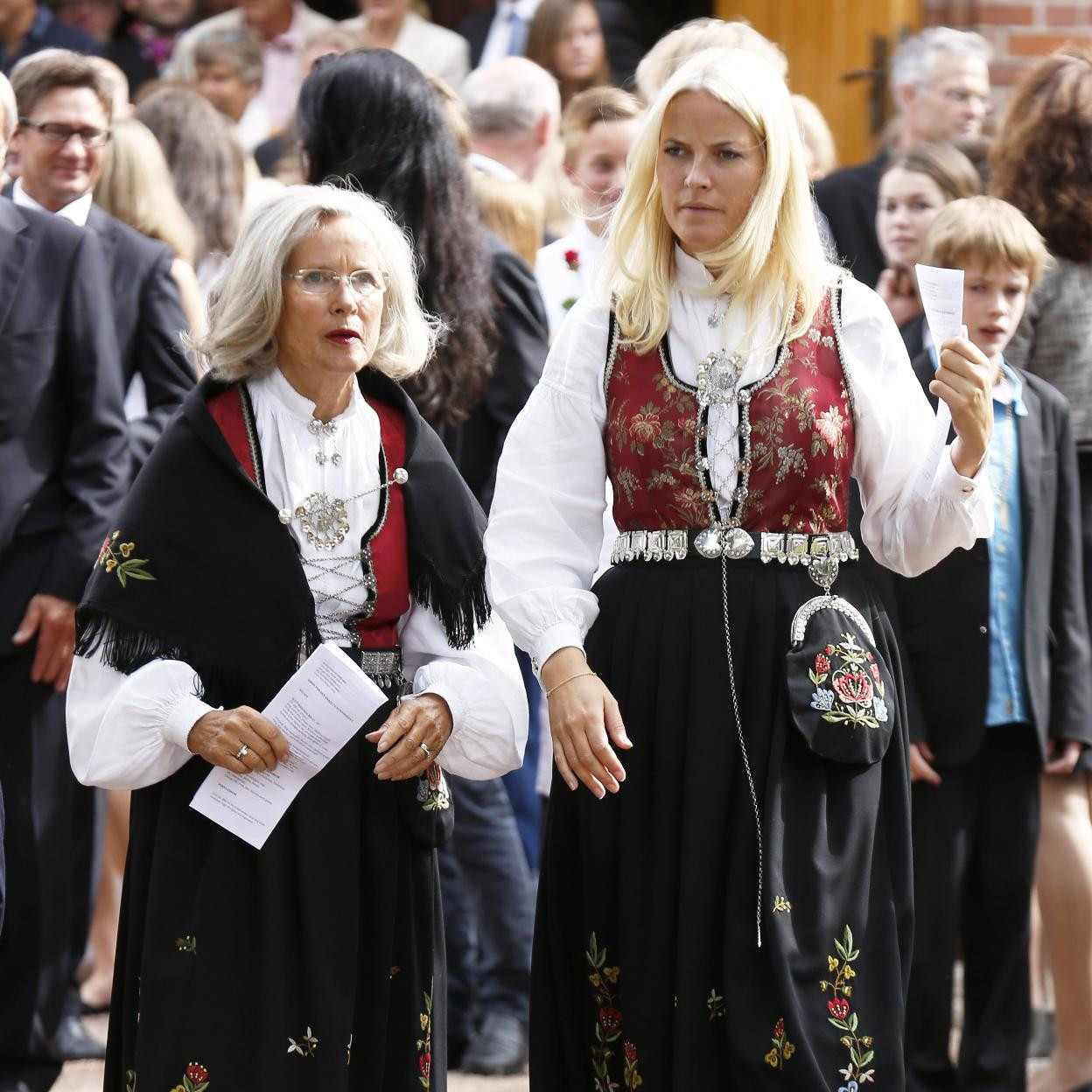 Traditional Norwegian Bunad Outfits for a Culturally Rich Service Traditional Norwegian Bunad Outfits for a Culturally Rich Service — Mothers Day Church Outfits 2027