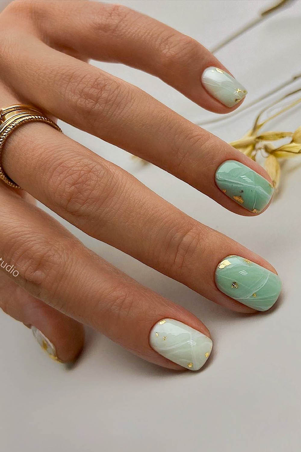 Green Marble Gold Foil Nails Green Marble Gold Foil Nails — Bridesmaid Nails 2027