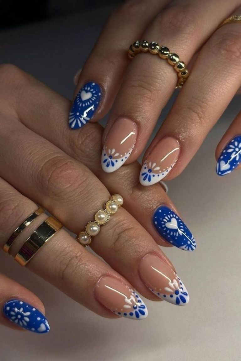 Visual Idea — Both Hands Are Shown In A Close-Up Visual Idea — Both Hands Are Shown In A Close-Up — Mom Nails 2027